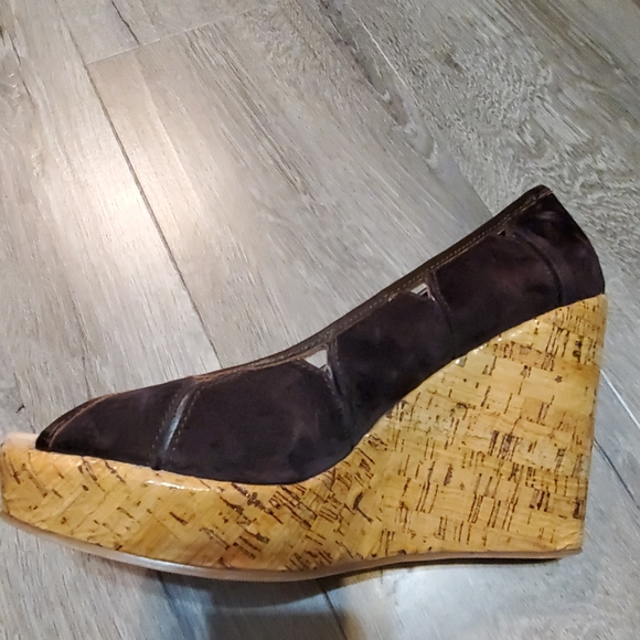 Faux suede wedge sandals - Picture 5 of 6